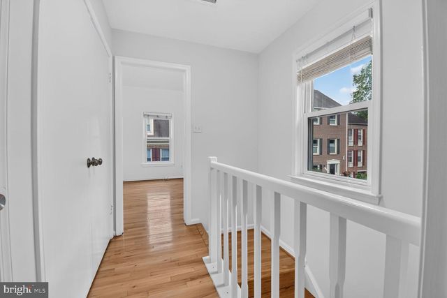 7589 CHRISLAND CV, Falls Church, VA 22042