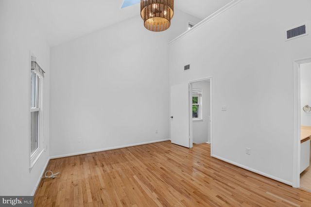 7589 CHRISLAND CV, Falls Church, VA 22042