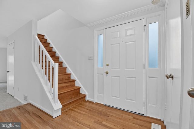 7589 CHRISLAND CV, Falls Church, VA 22042