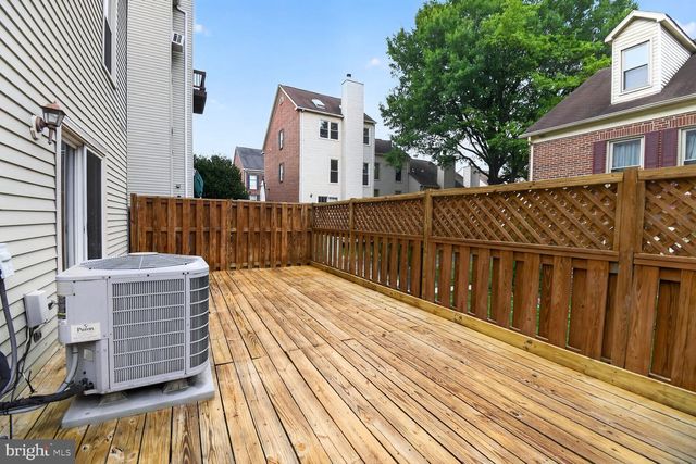 7589 CHRISLAND CV, Falls Church, VA 22042