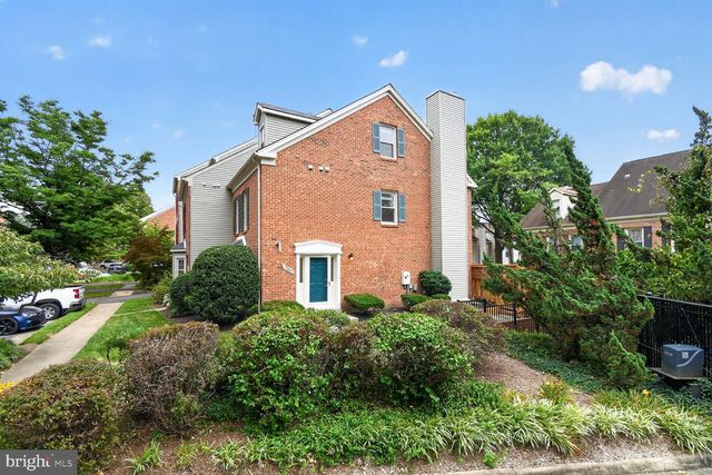 7589 CHRISLAND CV, Falls Church, VA 22042