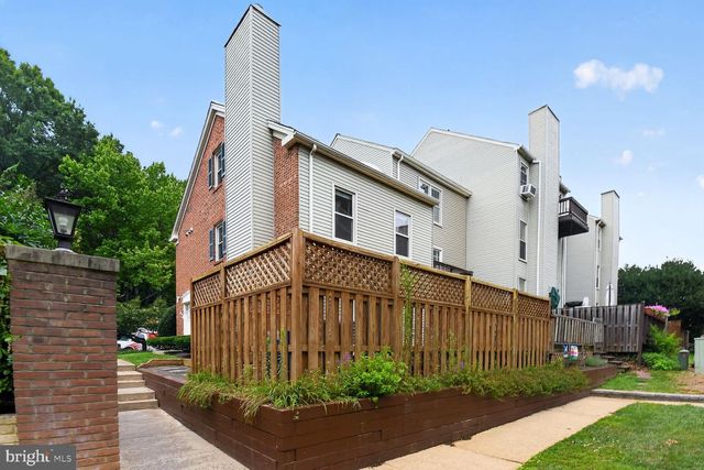 7589 CHRISLAND CV, Falls Church, VA 22042