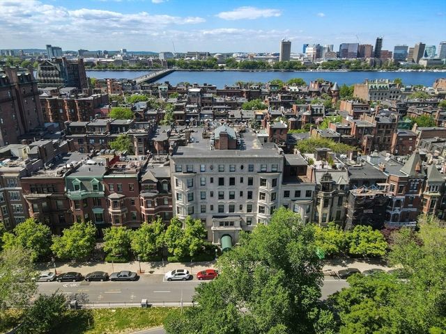 333 Commonwealth Ave 14, Boston, MA 02115