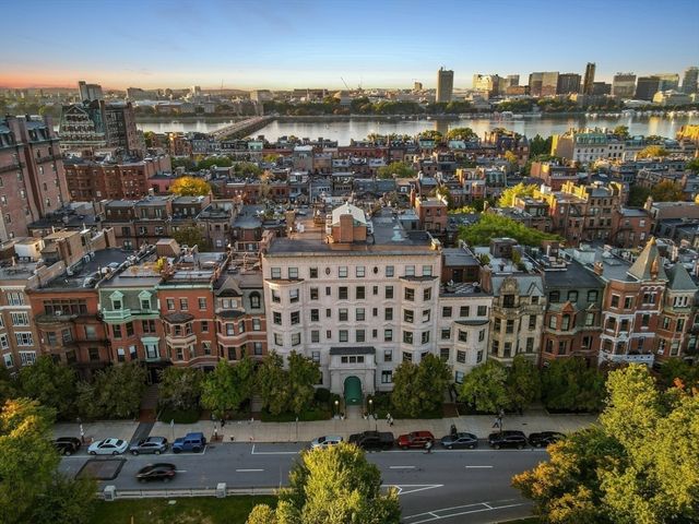 333 Commonwealth Ave 14, Boston, MA 02115