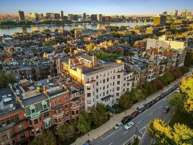 333 Commonwealth Ave 14, Boston, MA 02115