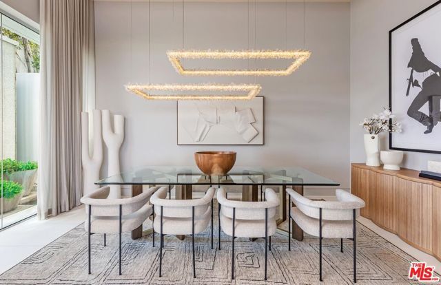 9150 Oriole Way, Los Angeles, CA 90069