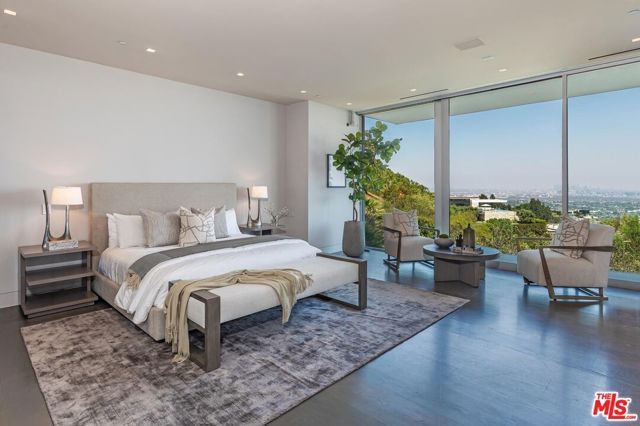 9150 Oriole Way, Los Angeles, CA 90069