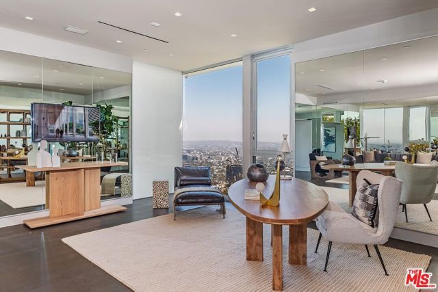 9150 Oriole Way, Los Angeles, CA 90069