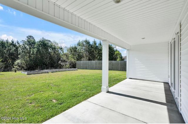 304 Edgewater Way, Holly Ridge, NC 28445