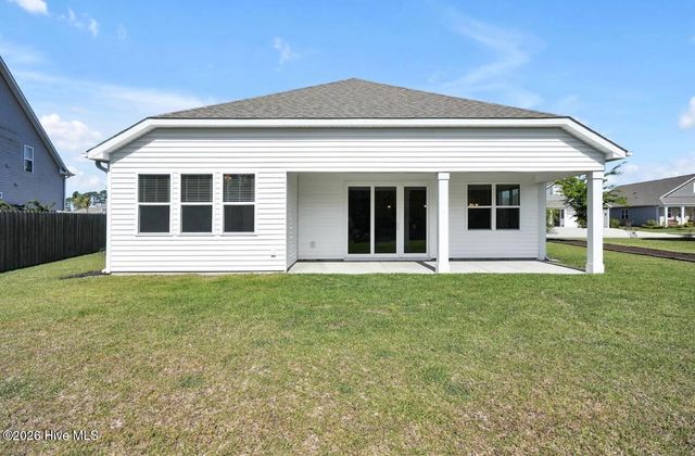 304 Edgewater Way, Holly Ridge, NC 28445