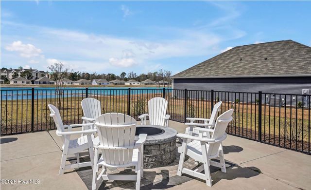 304 Edgewater Way, Holly Ridge, NC 28445
