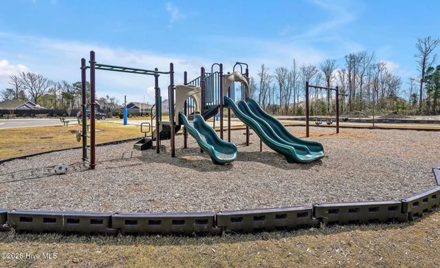 304 Edgewater Way, Holly Ridge, NC 28445