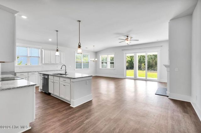 304 Edgewater Way, Holly Ridge, NC 28445