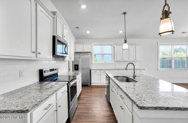 304 Edgewater Way, Holly Ridge, NC 28445