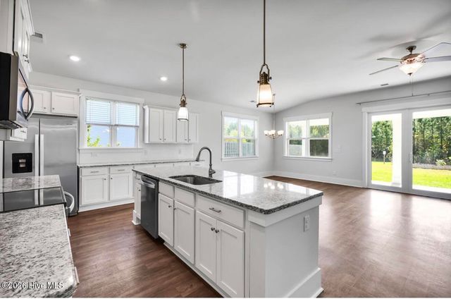 304 Edgewater Way, Holly Ridge, NC 28445