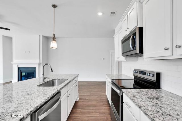 304 Edgewater Way, Holly Ridge, NC 28445