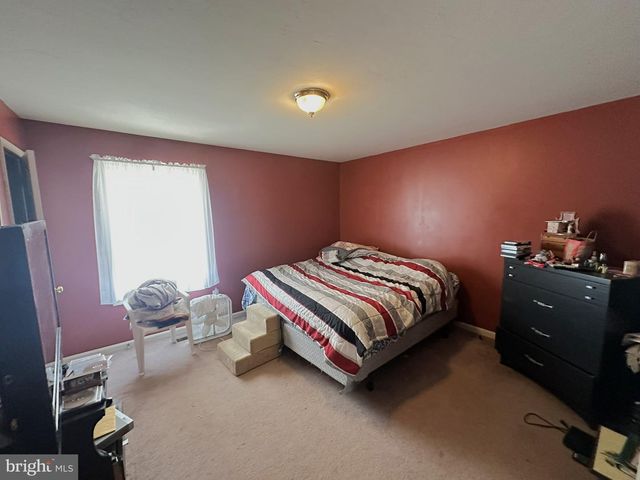 2210 STORMS STORE RD, New Oxford, PA 17350