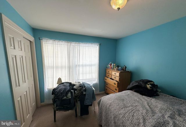 2210 STORMS STORE RD, New Oxford, PA 17350