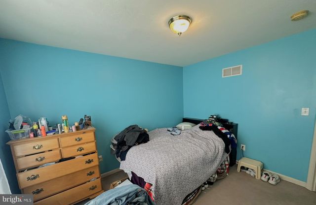 2210 STORMS STORE RD, New Oxford, PA 17350