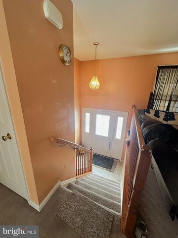 2210 STORMS STORE RD, New Oxford, PA 17350