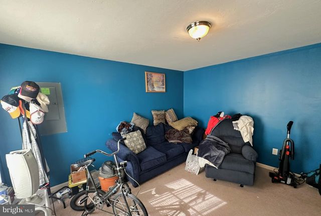 2210 STORMS STORE RD, New Oxford, PA 17350