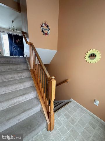 2210 STORMS STORE RD, New Oxford, PA 17350