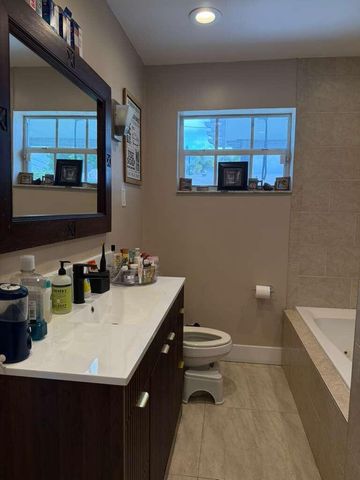 1520 NE 35TH Street 1520, Pompano Beach, FL 33064