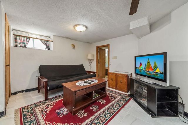 1623 Penn Avenue N, Minneapolis, MN 55411