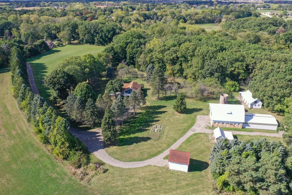 9501 29th AVENUE, Pleasant Prairie, WI 53158