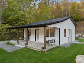 1260 Barnes Mountain Road, Irvine, KY 40336