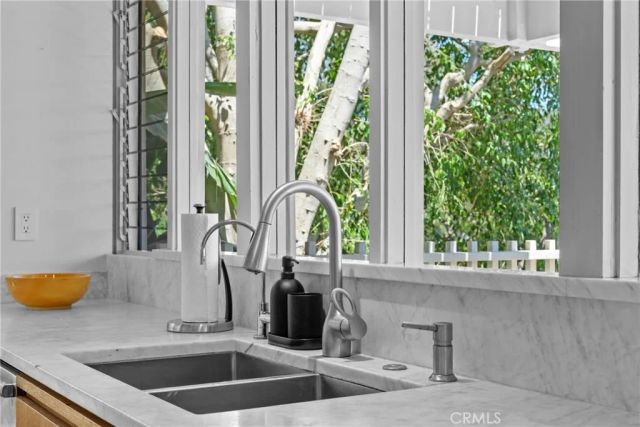 1494 Bluebird Canyon Drive, Laguna Beach, CA 92651