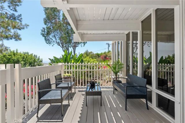 1494 Bluebird Canyon Drive, Laguna Beach, CA 92651