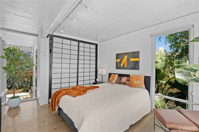 1494 Bluebird Canyon Drive, Laguna Beach, CA 92651