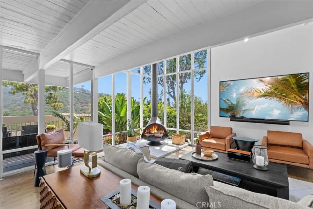 1494 Bluebird Canyon Drive, Laguna Beach, CA 92651