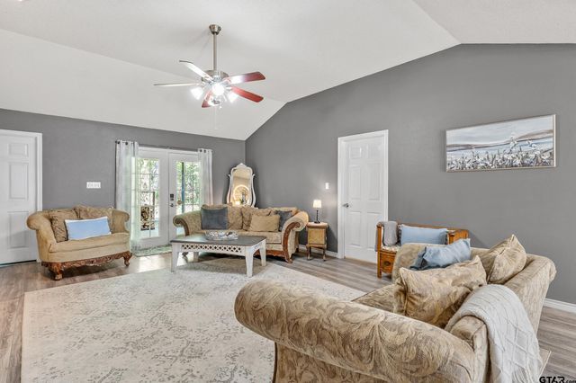 121 Haby Dr, Whitehouse, TX 75791