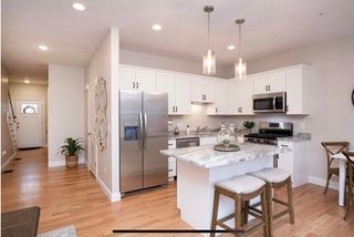 10 Dora Dr C, Taunton, MA 02780