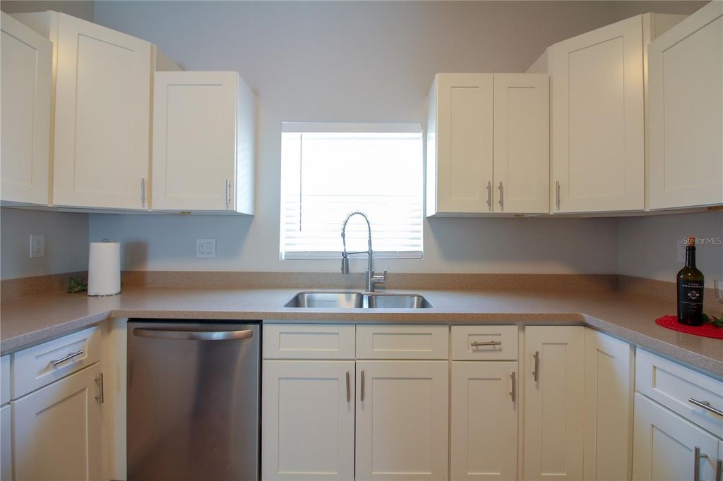 Image 5 of property listing at 1510 LAS VILLAS BOULEVARD, Sebring, FL 33870