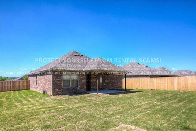 2852 W Millstone Drive, Fayetteville, AR 72704