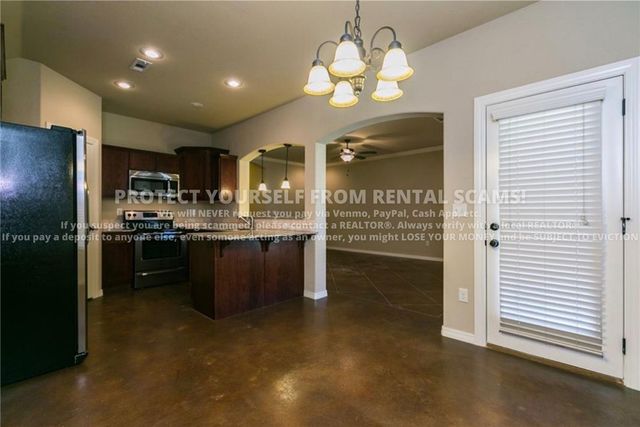 2852 W Millstone Drive, Fayetteville, AR 72704