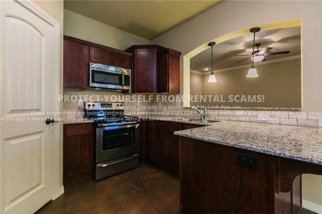 2852 W Millstone Drive, Fayetteville, AR 72704