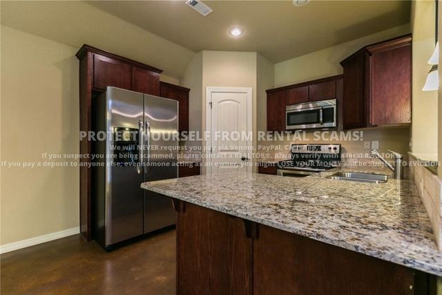 2852 W Millstone Drive, Fayetteville, AR 72704