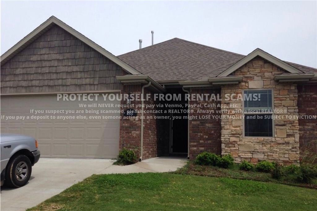 2852 W Millstone Drive, Fayetteville, AR 72704