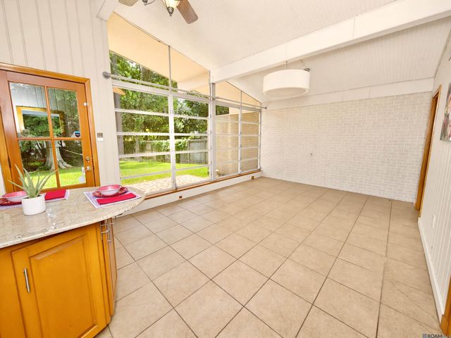 3158 Broussard St, Baton Rouge, LA 70808
