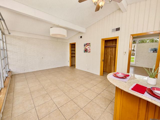 3158 Broussard St, Baton Rouge, LA 70808