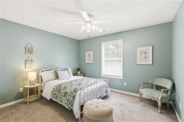 4316 SE Seattle Slew Drive, Lee's Summit, MO 64082