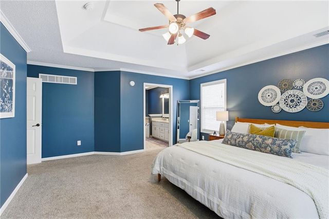 4316 SE Seattle Slew Drive, Lee's Summit, MO 64082