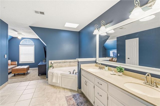 4316 SE Seattle Slew Drive, Lee's Summit, MO 64082