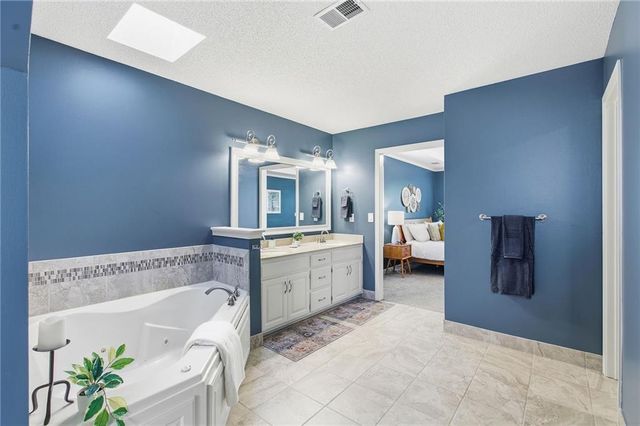 4316 SE Seattle Slew Drive, Lee's Summit, MO 64082