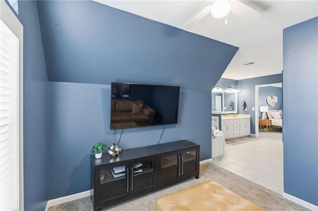 4316 SE Seattle Slew Drive, Lee's Summit, MO 64082