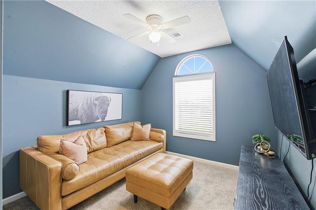 4316 SE Seattle Slew Drive, Lee's Summit, MO 64082